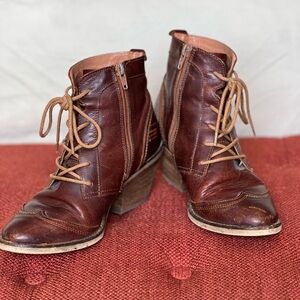 Steve Madden Brown Zip Up Ankle Boots